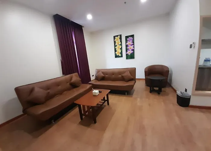 Blitz Hotel Batam Centre